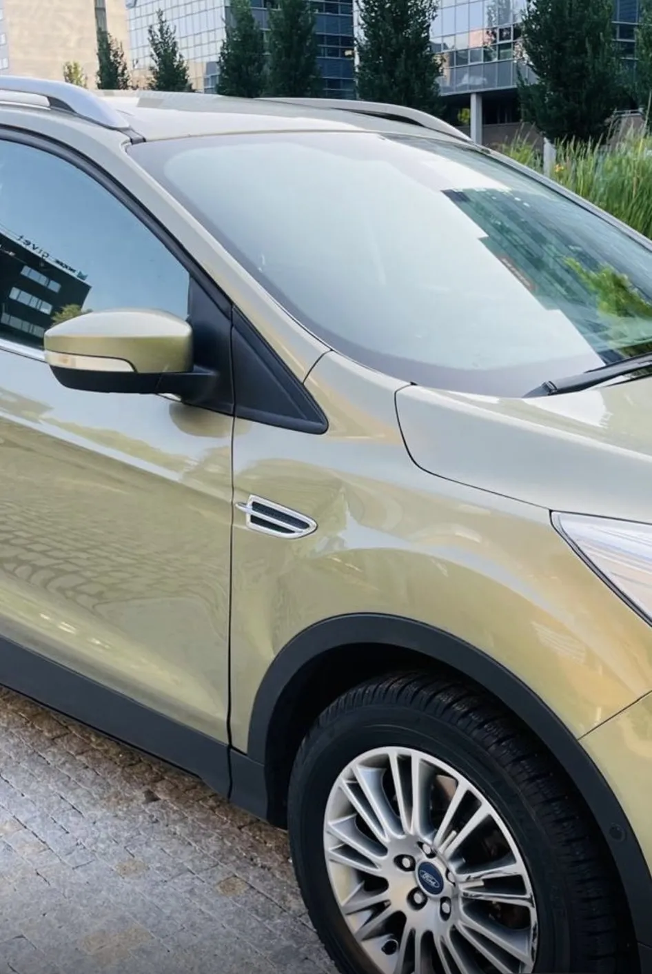 Vůz připravený k precizní PDR opravě karoserie